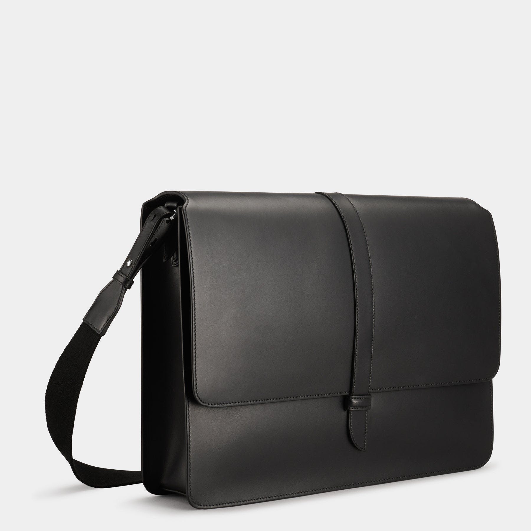 messenger bag leather black